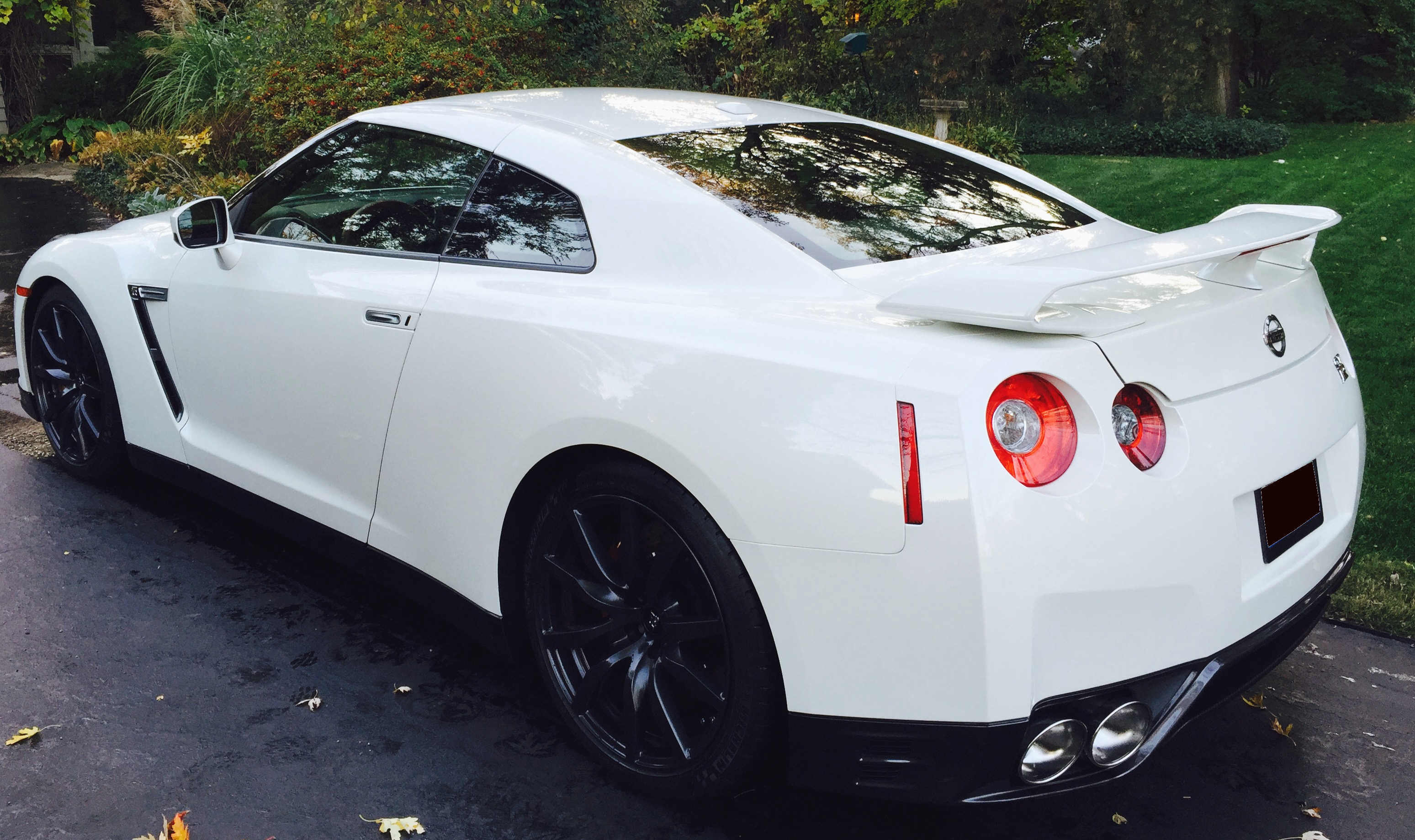 GT-R front three quarters view rear